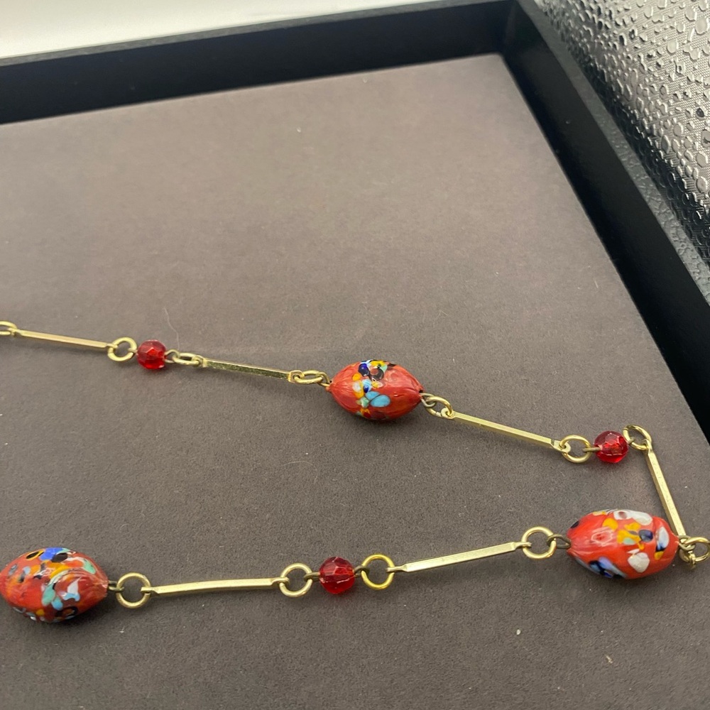 Vintage Murano Glass Millefiori Red Bead Necklace with gold tone link rods. - Picture 5 of 13